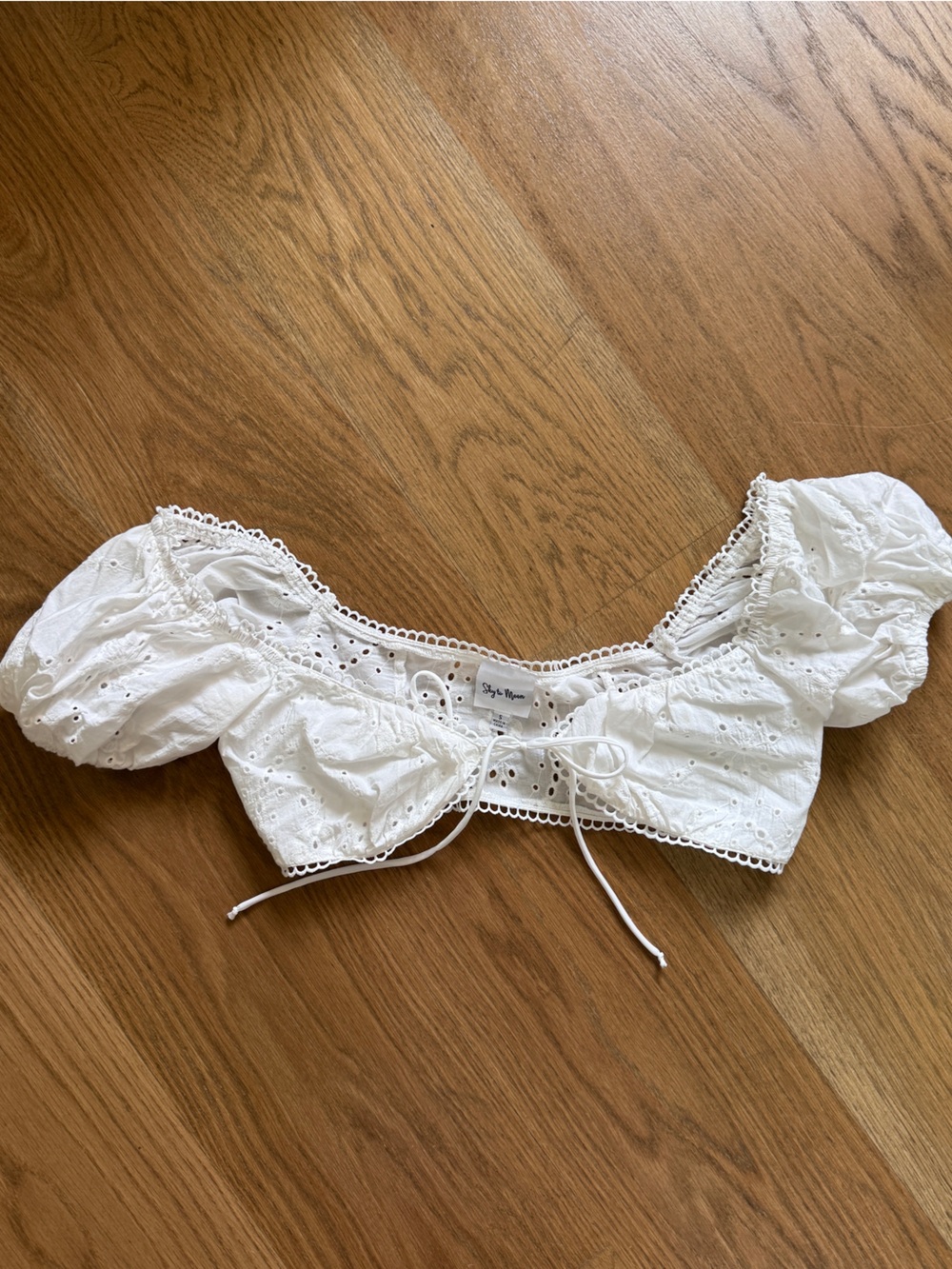 Sky to moon White Eyelet Puff-Sleeve Bandeau Top